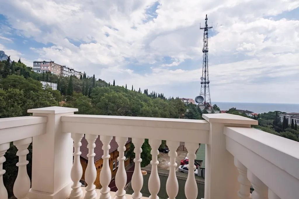 Алубика с видом на море