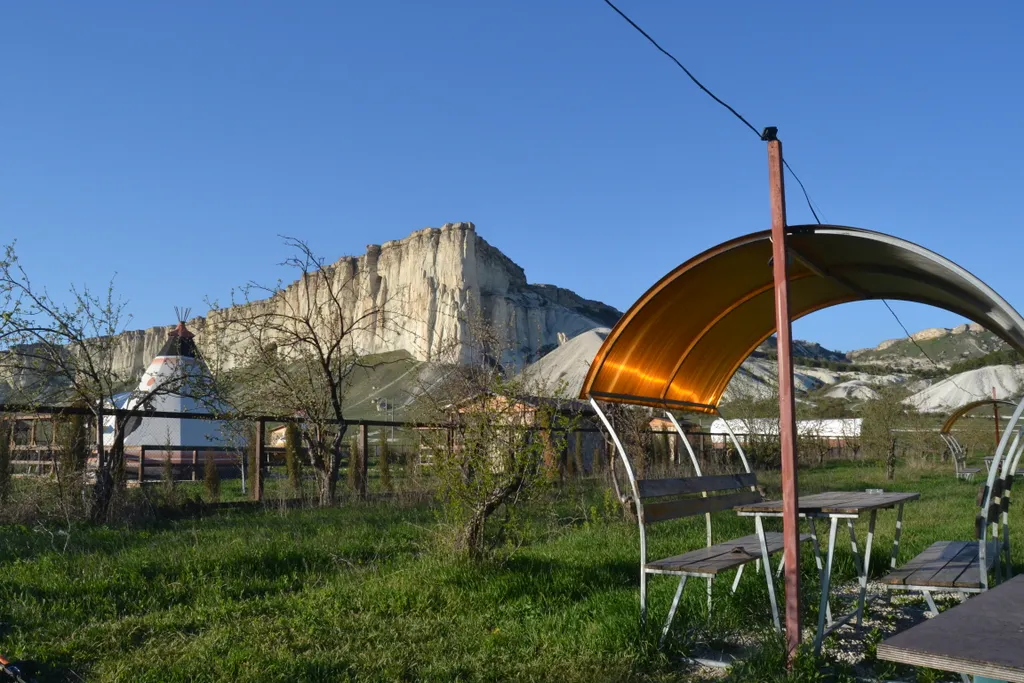 Коттедж у Белой Скалы с беседкой