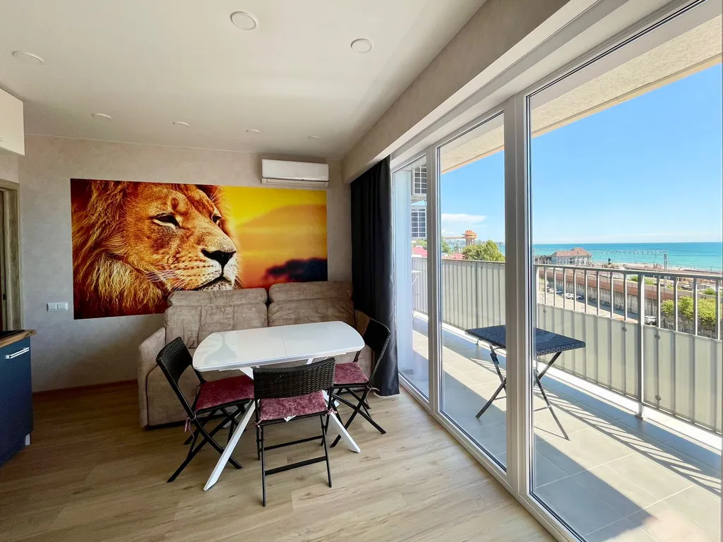 Двухкомнатная квартира с видом на море