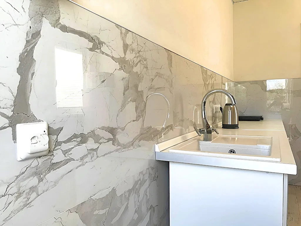 Коттедж Уютный домик для двоих с парковкой, SPAR на Аксакова 125 — Калининград