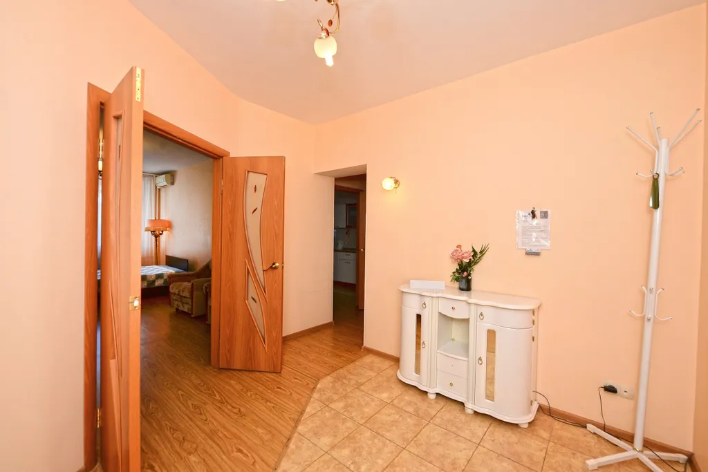 Просторный светлый апартамент с джакузи