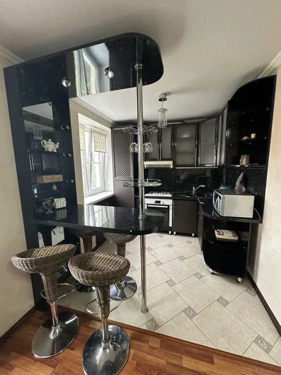 Квартира рядом с ЖД вокзалом