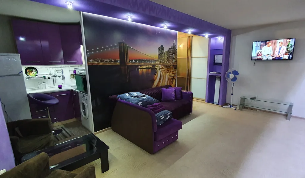 Квартира с массажным креслом в центре