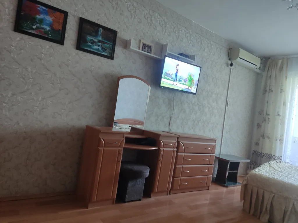 Уютная квартира с видом на море и горы в центре