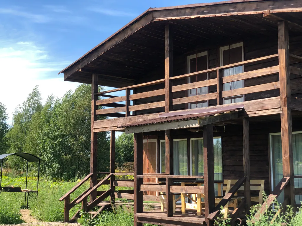 Коттедж 5-комнатный Дом — аренда посуточно в Веслево