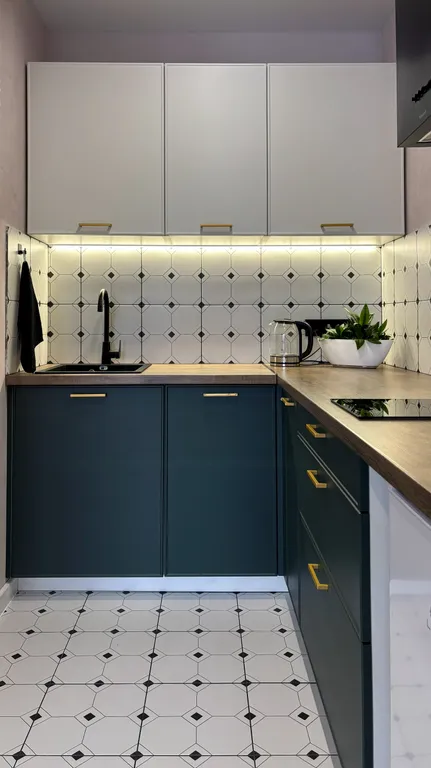 Большая светлая студия с дизайнерским ремонтом рядом с аэропортом