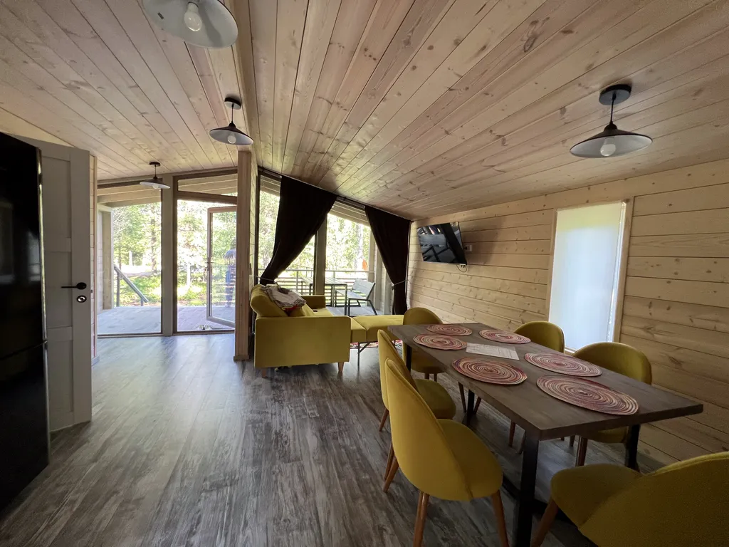 Коттедж у озера в загородном клубе