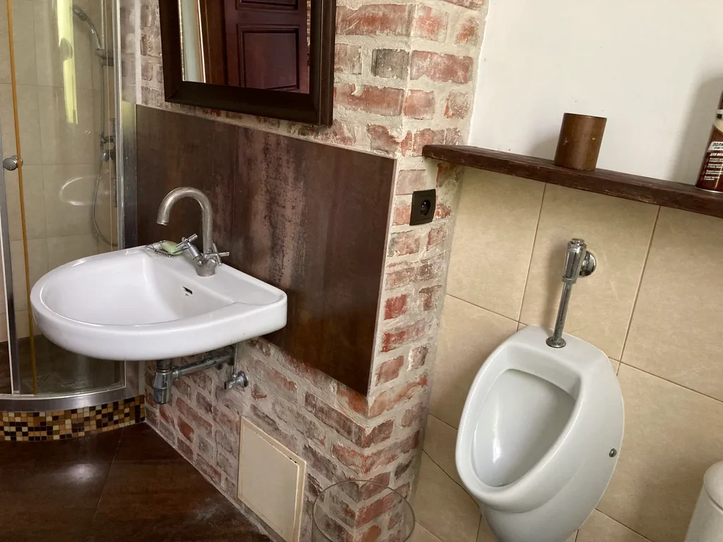 Дом с пляжем у моря