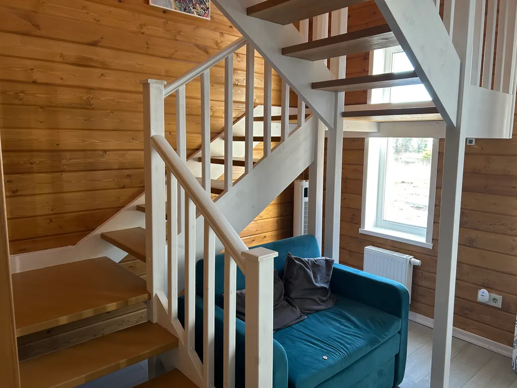 Дом в лесу с баней и видом на Волгу