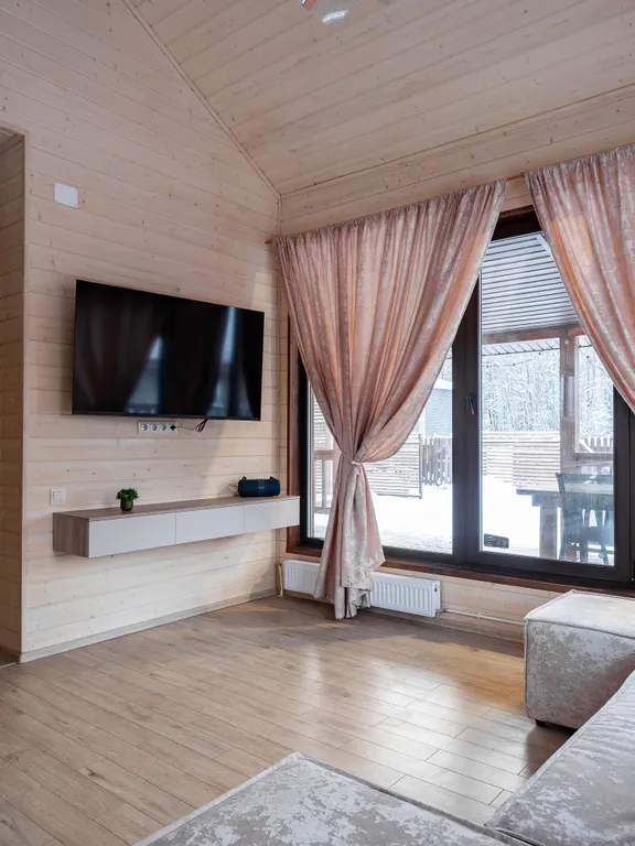 Уютный коттедж с горячей купелью и сауной - 10 минут от города