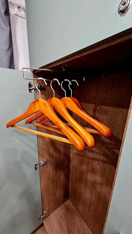 Далеко и надолго