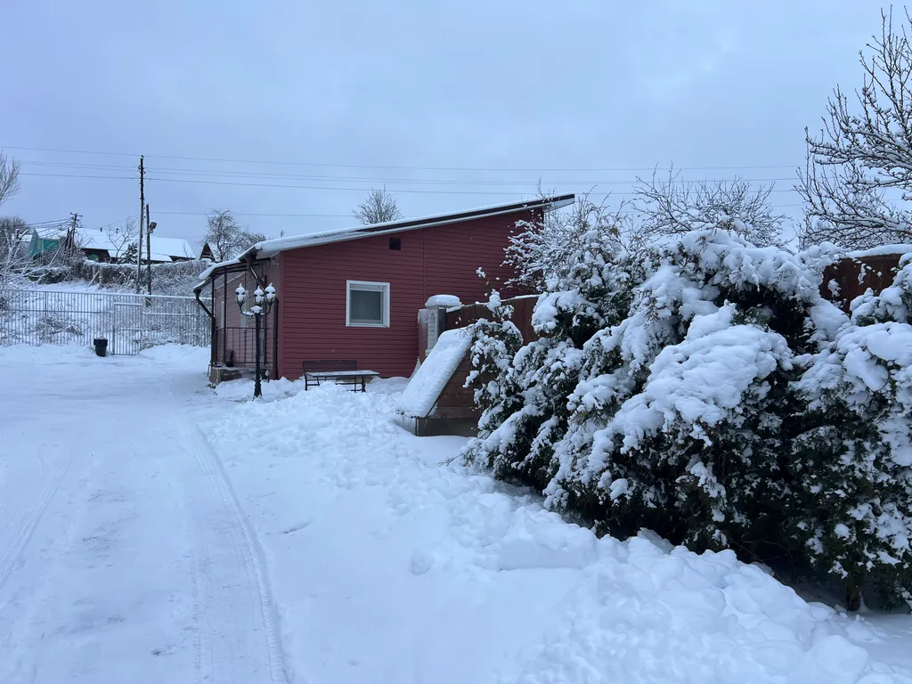 Домик у озера