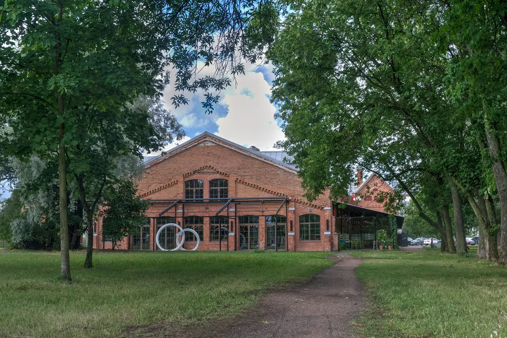 Двухкомнатная квартира у парка Сосновка