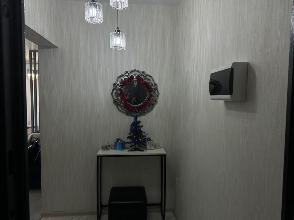 Студия с камином у парка