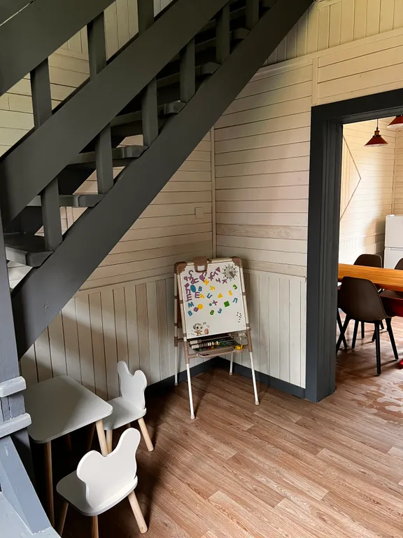 Двухэтажный домик с видом на залив