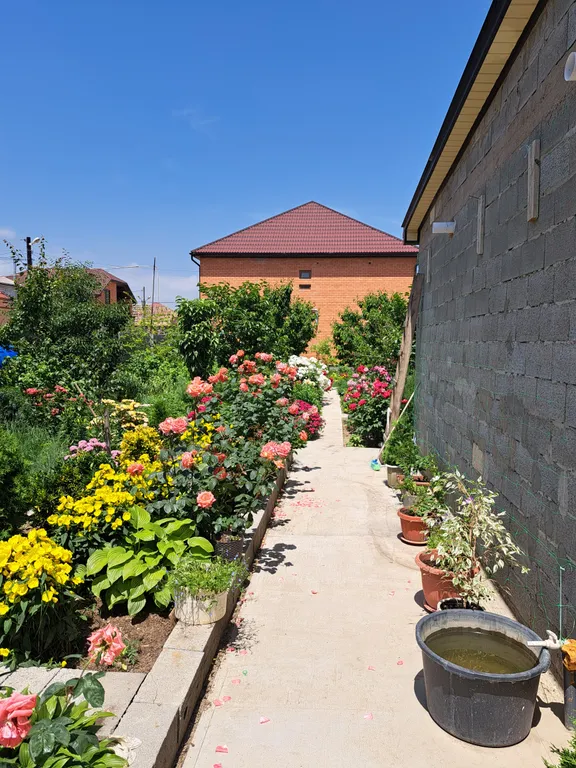 Коттедж Уютный домик в спокойном населённом пункте — Каспийск