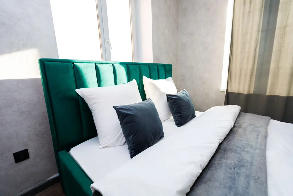 Квартира с видом на собор Александра Невского | квартирный вопрос