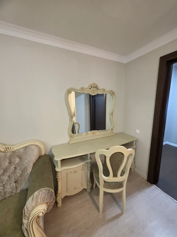 Загородный дом с бассейном и банкетным залом