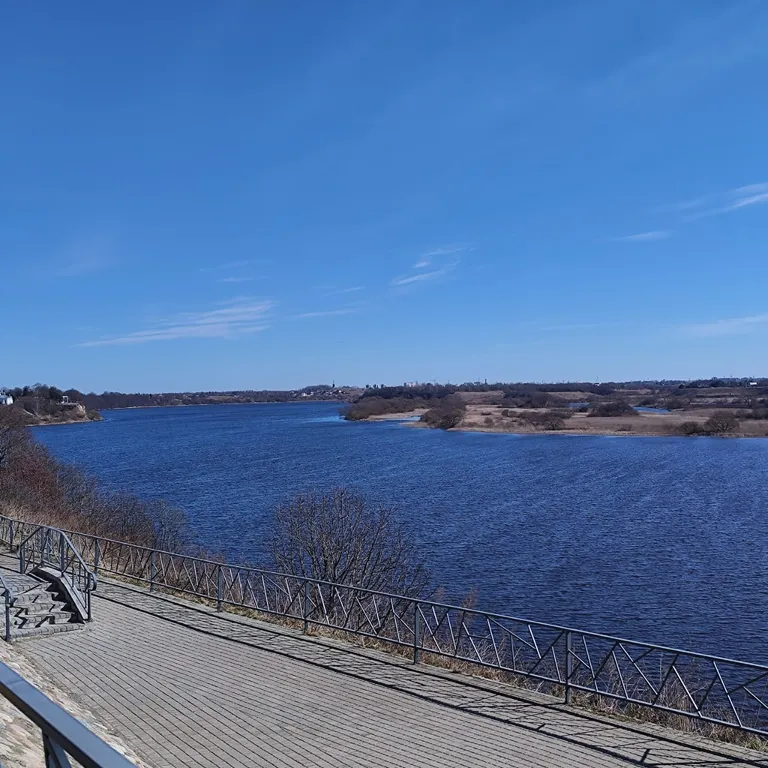 Квартира на берегу реки