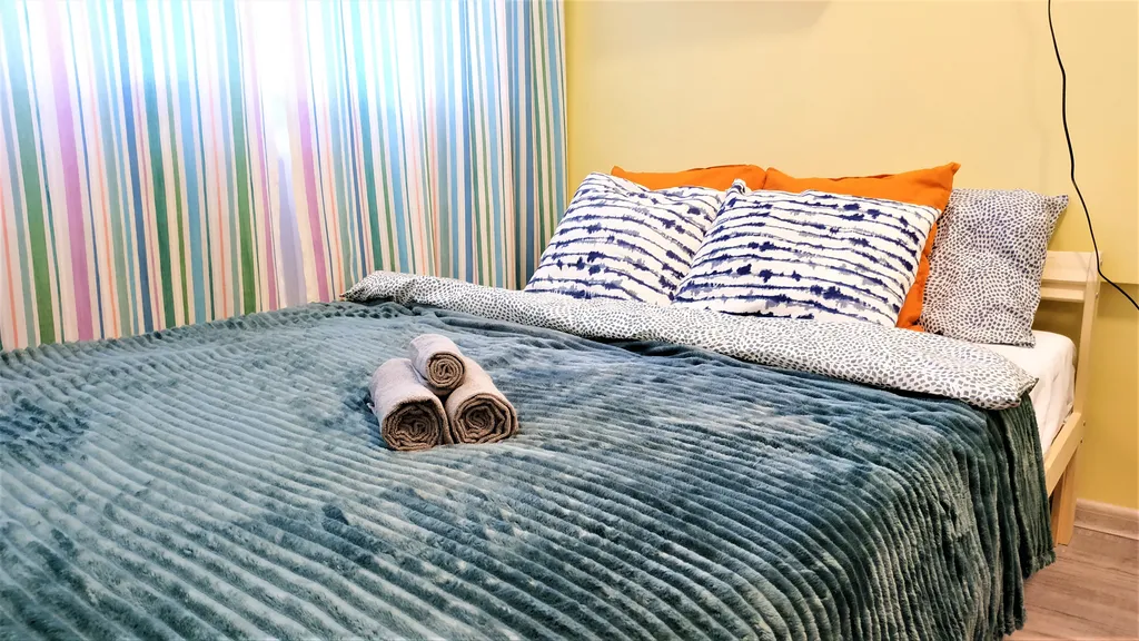 Квартира Семейная уютная студия на 6х гостей вблизи метро — аренда посуточно в Новосибирск