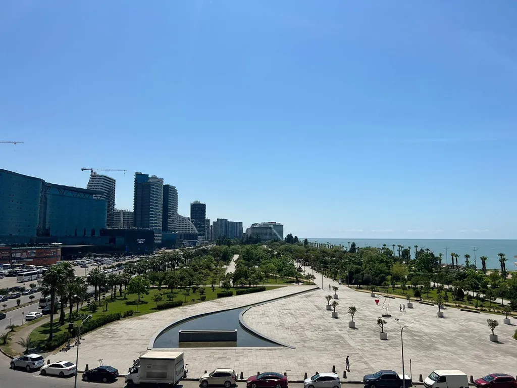 Апартаменты с видом на море и парк