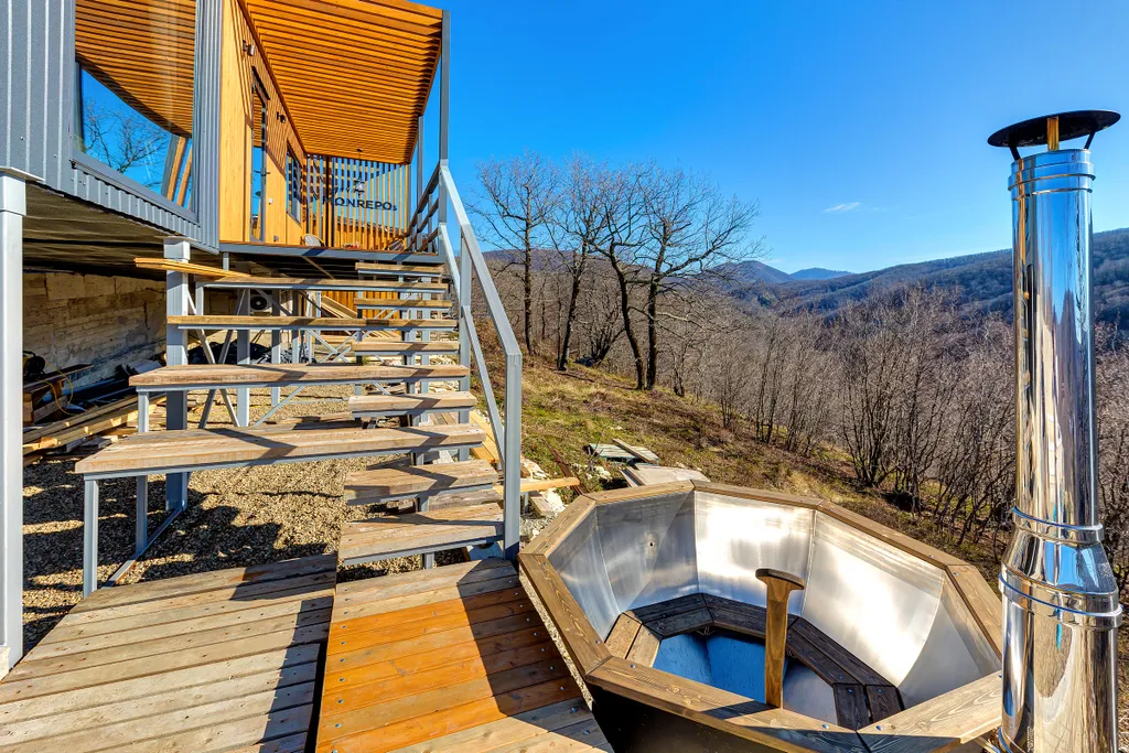 Новый коттедж в горах Mon Repos — аренда посуточно в Новомихайловский