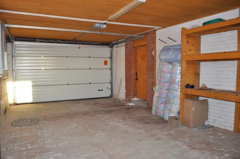 Дом-коттедж на берегу реки