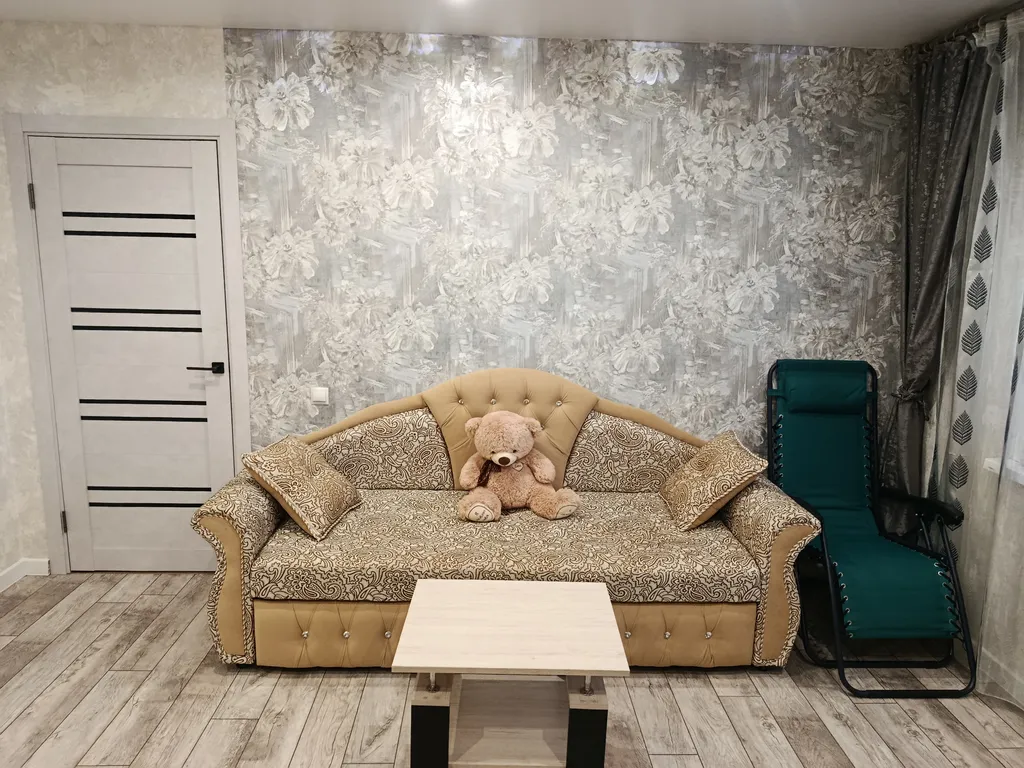 Уютная квартира с видом на Успенский собор и Крепостную Стену.