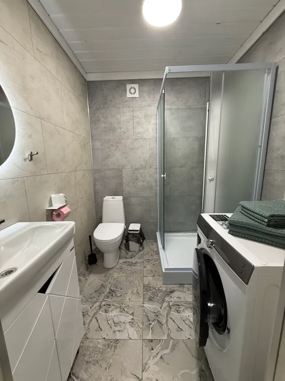 Уютный дом с видом на озеро