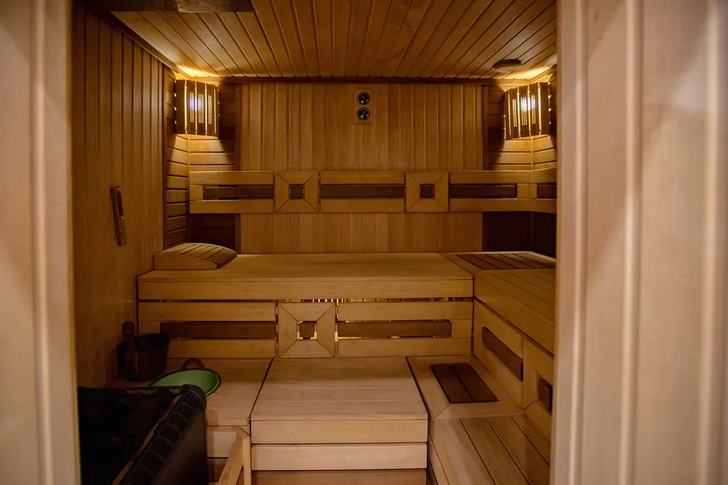 Коттедж Лучший дом на Дмитровском шоссе с джакузи, хамам и русским бильярдом — Лобня