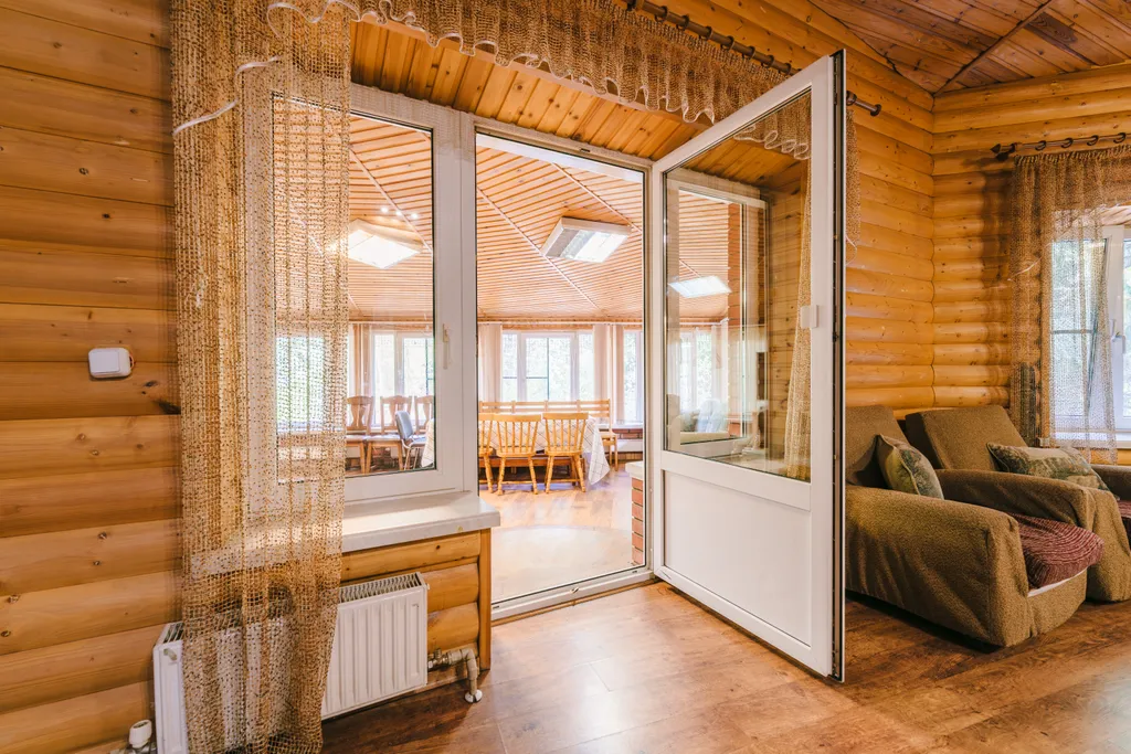 Дом в лесу в русском стиле