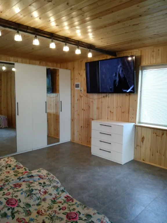 Жилой дом с террасой   видом  на море; гору Кошка  , рядом Кипарисовая