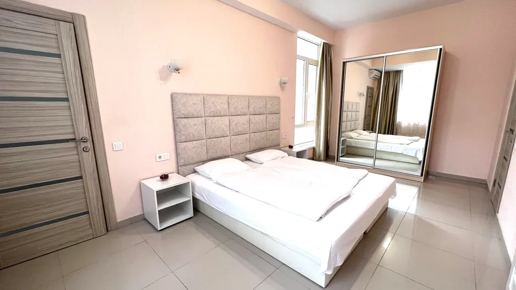 Большая квартира в Ялте с террасой