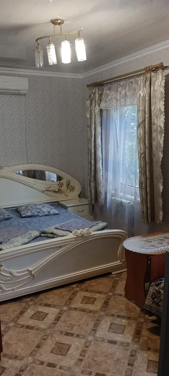 Коттедж Отдельный двухкомнатный номер - коттедж у моря со всеми удобствами — Алушта