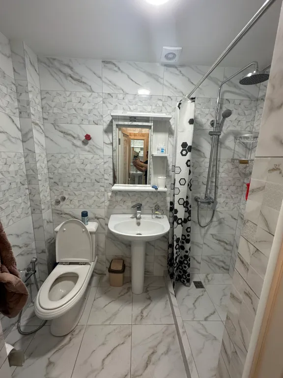 Уютный номер-однушка с изолированной комнатой на время отпуска