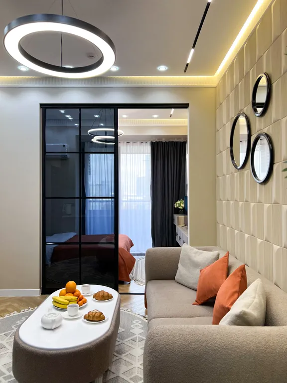 Дизайнерская студия с продуманным интерьером и видом на Ташкент сити