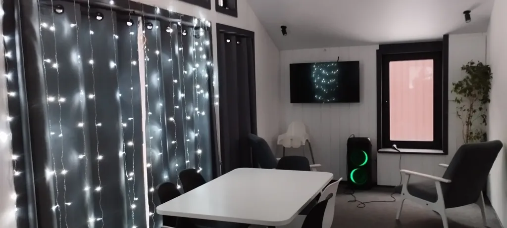 Уютный дом на две семьи в коттеджном поселке