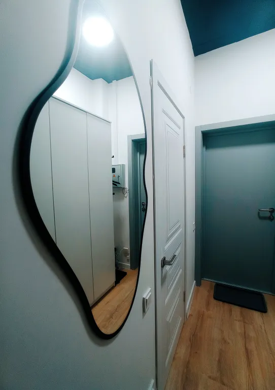 Просторная студия СЧАСТЬЕ у вокзала, метро, близко к центру+парковка