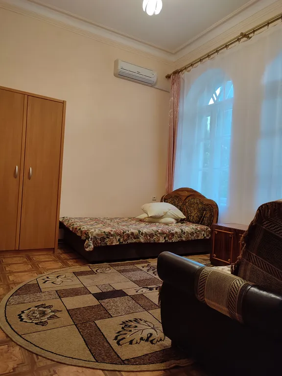 Уютная квартира в центре города с бесплатной парковкой — аренда посуточно в Ялта