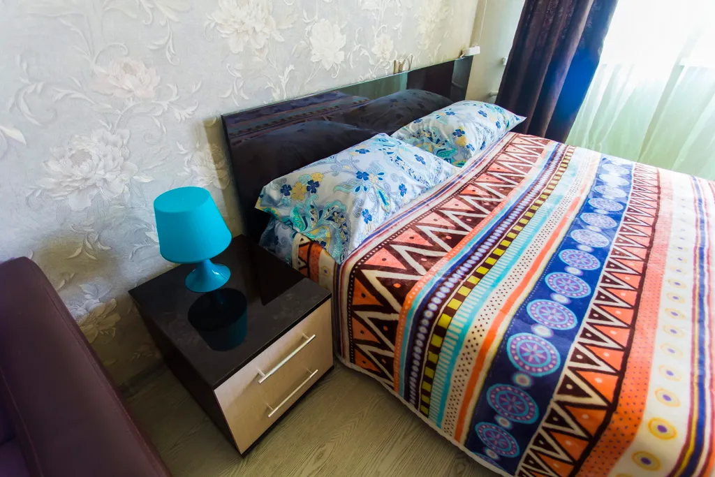 Двухместная комната с балконом и общим санузлом (White, Gold)