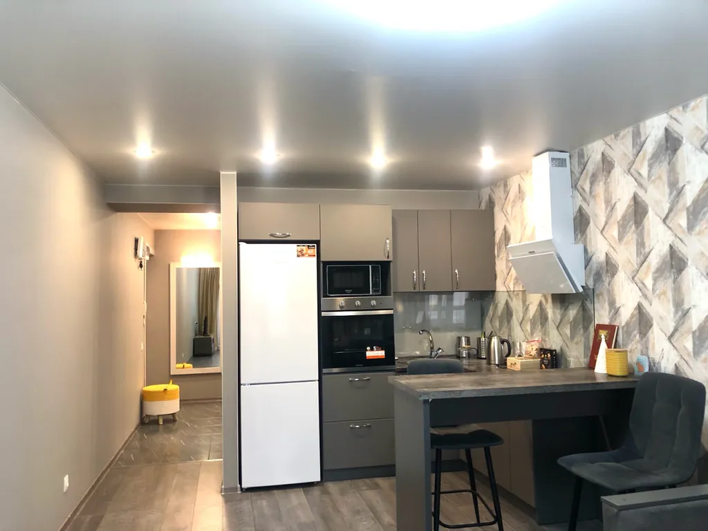 Новая квартира возле ТЦ Изумрудный город