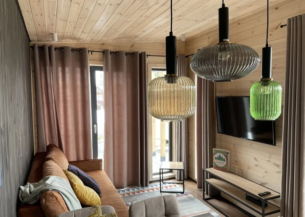 Дома с видом на гору