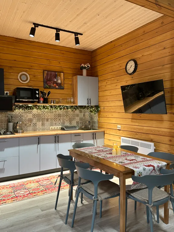 Новый круглогодичный коттедж из бруса на берегу Катуни