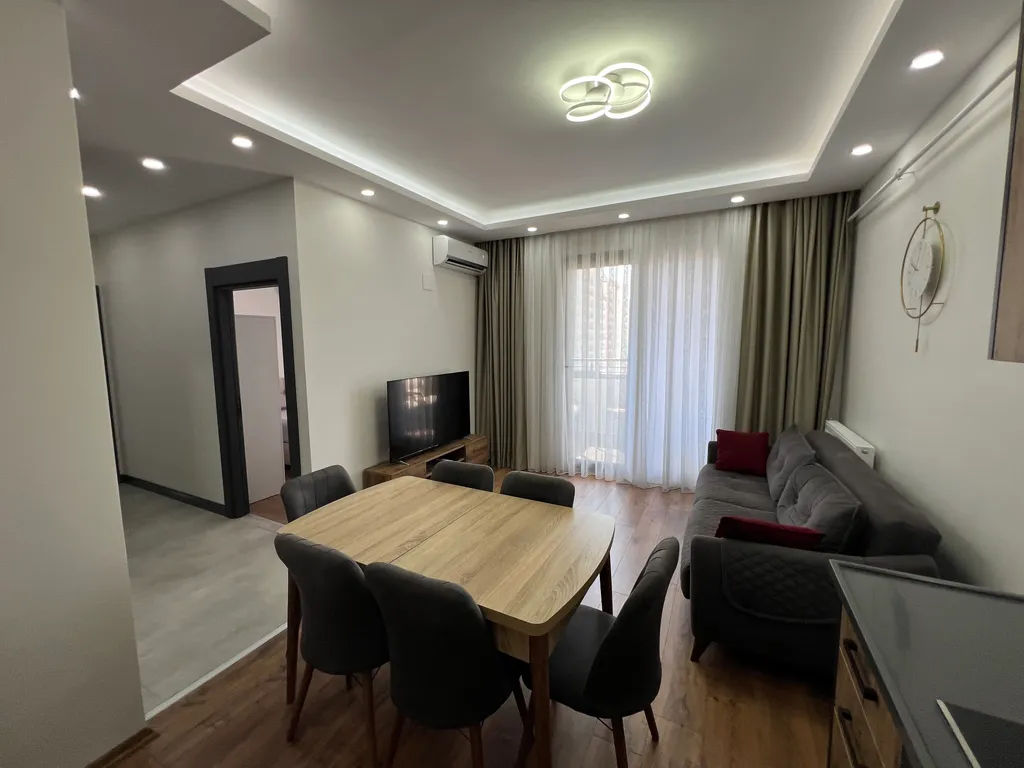 Стильная новая евротрёшка для отдыха на Средиземноморском побережье