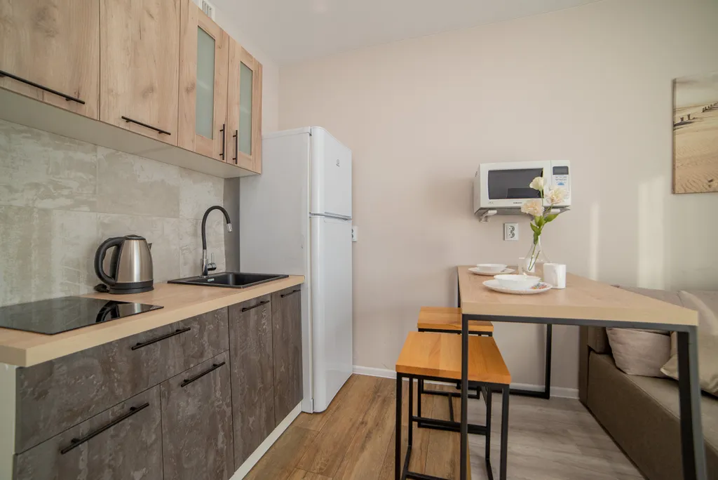 Евро 2К около метро Уральская для 5и гостей