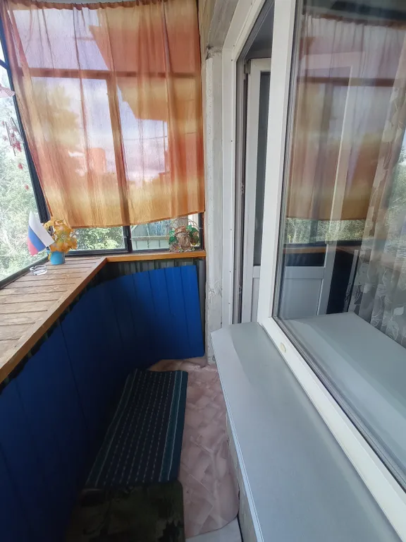 Уютный уголок в центре города возле парка Гагарина и Алого Поля