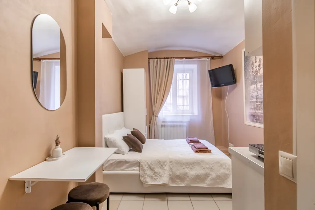 Студия у Таврического сада и метро