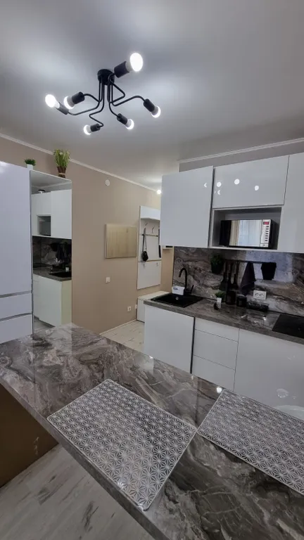 Студия у метро Парнас