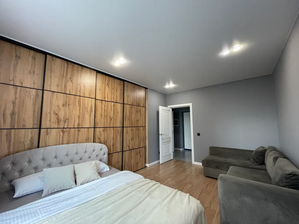 Уютная светлая квартира с большими окнами