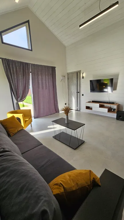 Коттедж Уютный полевой домик — Луга